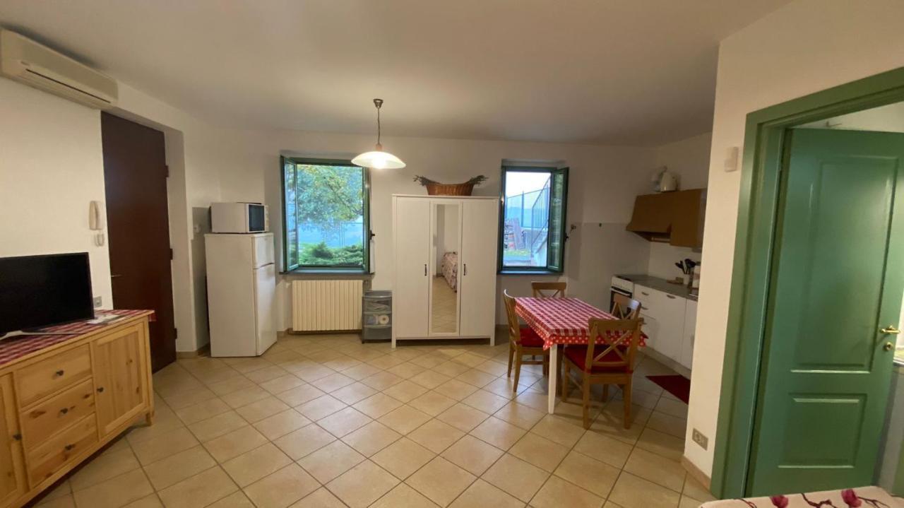 Al Vecchio Pero, Con Ampio Giardino Privato Villa La Morra Buitenkant foto